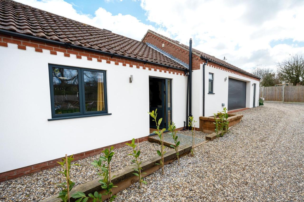 Willa Little House - Perfect For Exploring The Broads Acle Zewnętrze zdjęcie